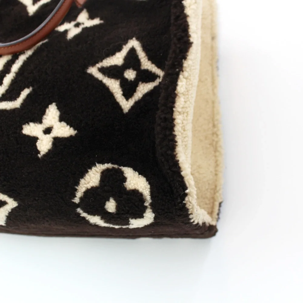 Louis Vuitton Onthego GM Monogram Brown Teddy Tote LV Fleece Leather Strap Bag